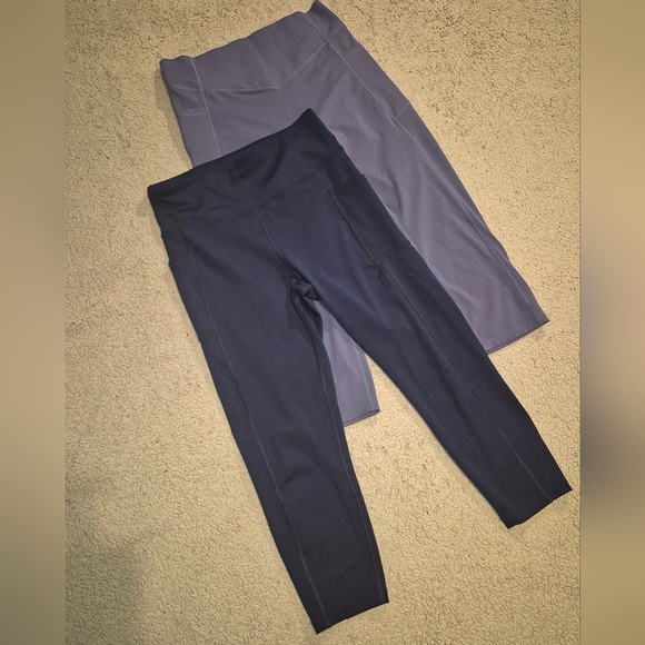 Women's Bundle of Athletic Cropped Highwaist Leggings L EUC - Picture 2 of 13